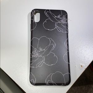 Black flower Iphone XS Max case